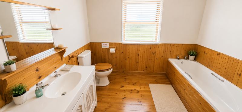6 Bedroom Property for Sale in Reebok Western Cape
